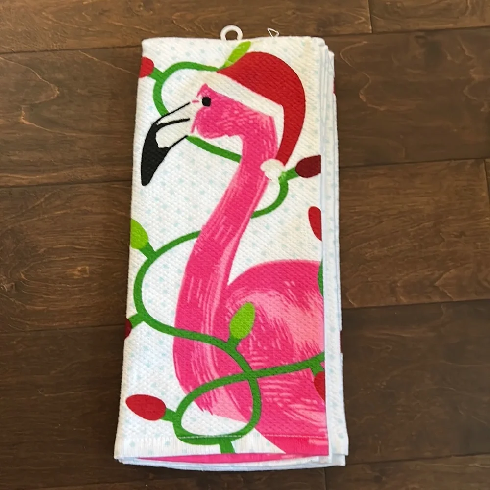 Set Of 2 dish Kitchen hand Towels Christmas Flamingo Santa Hat Sigrid Olsen